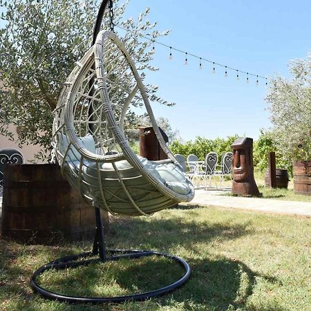 Airport Apartments Tri Hrasta Подгорица Экстерьер фото