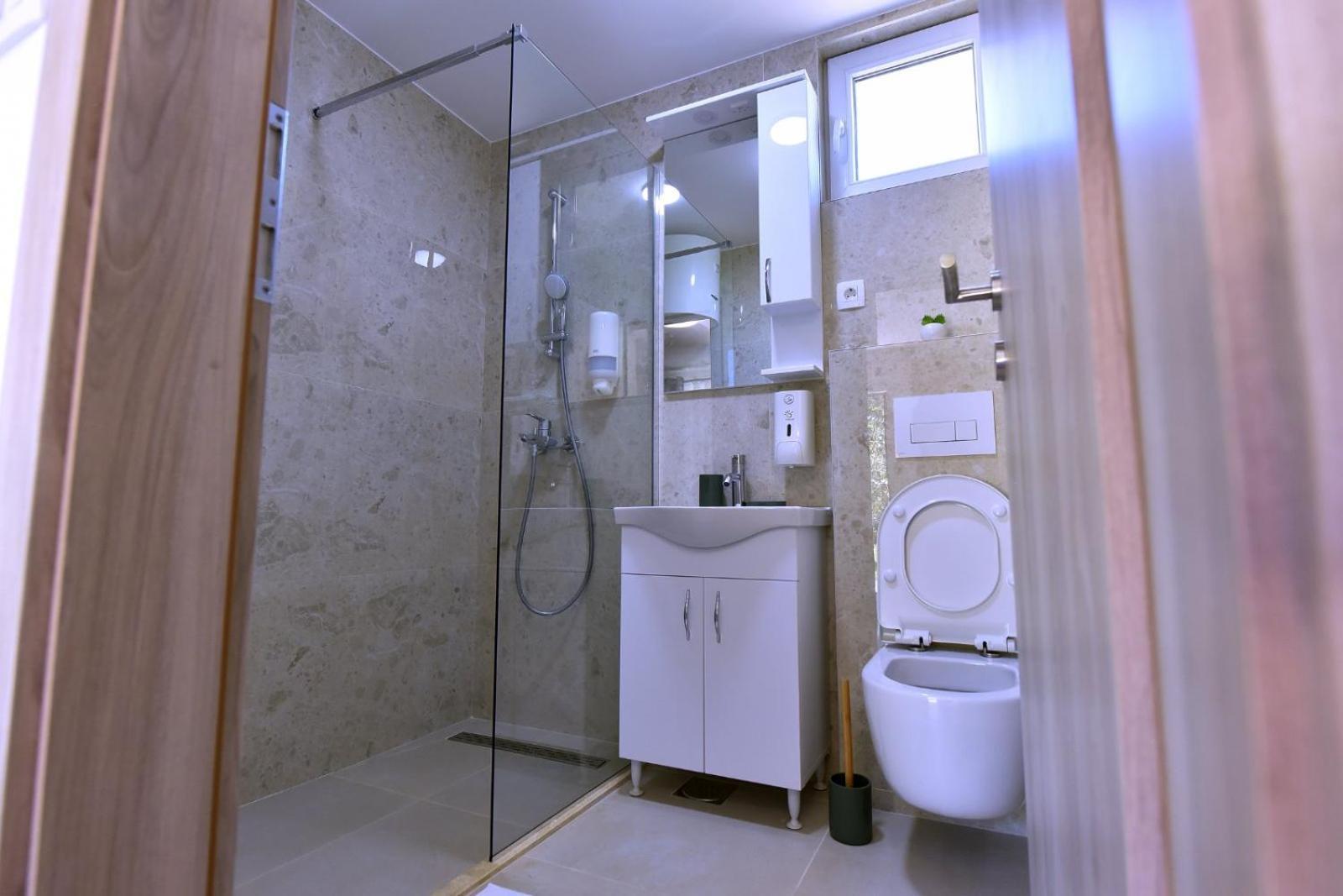 Airport Apartments Tri Hrasta Подгорица Экстерьер фото